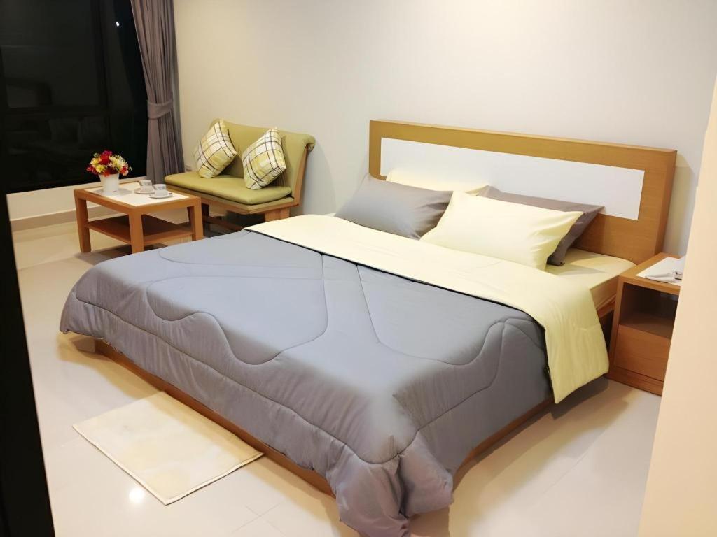 Ipremium Sukhumvit 81 Hotel Bangkok Exterior photo